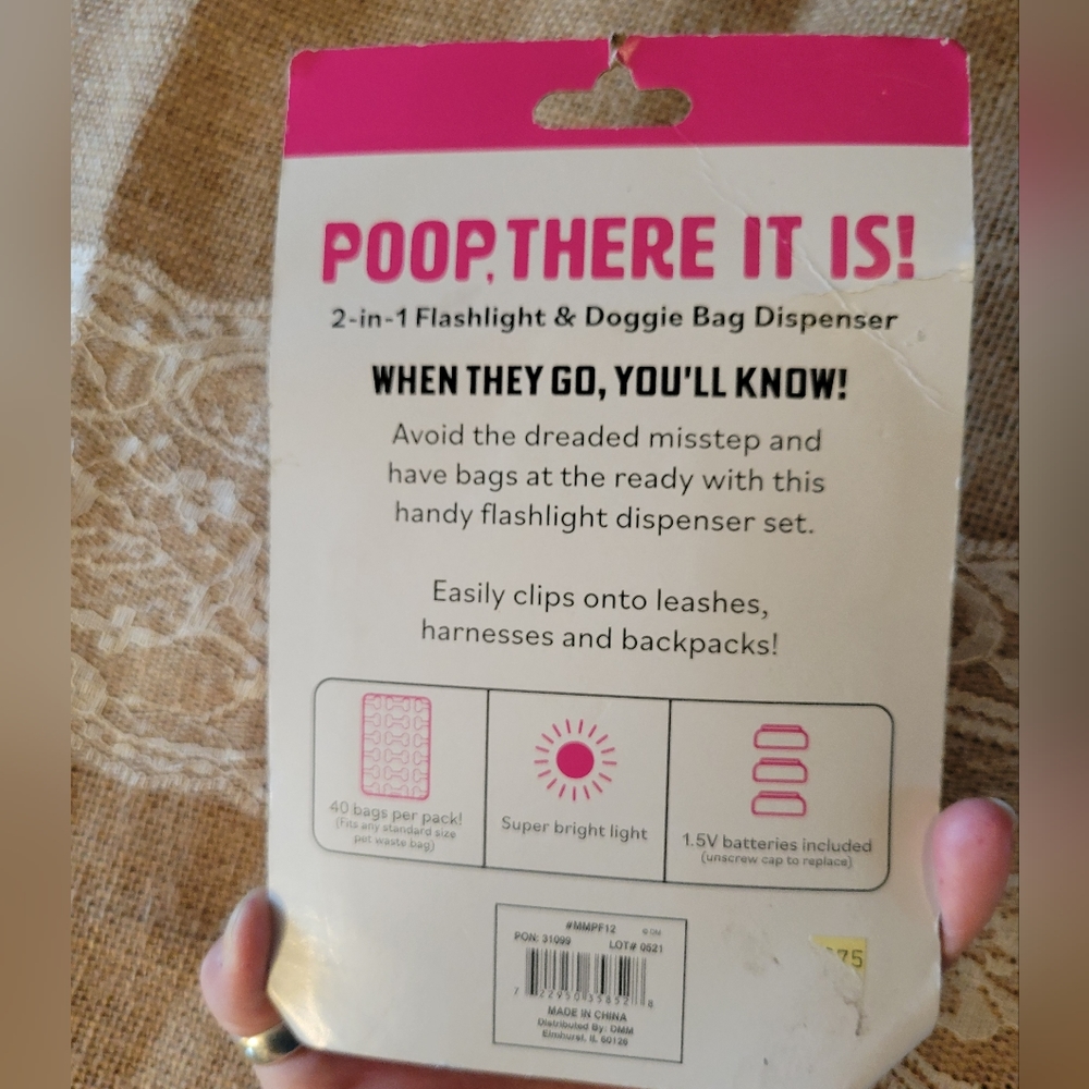 Poop there it is 2 in 1 flashlight and poop bag dispenser pink - Picture 3 of 3